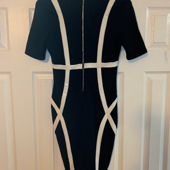 Low cut Black and White Classic Midi Dress Small - Picture 6 of 8